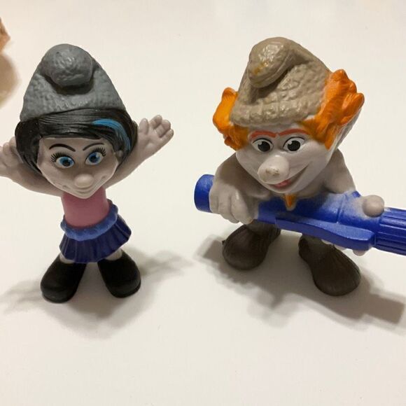 Bundle of 4 2013 McDonald’s Smurfs - Picture 5 of 13